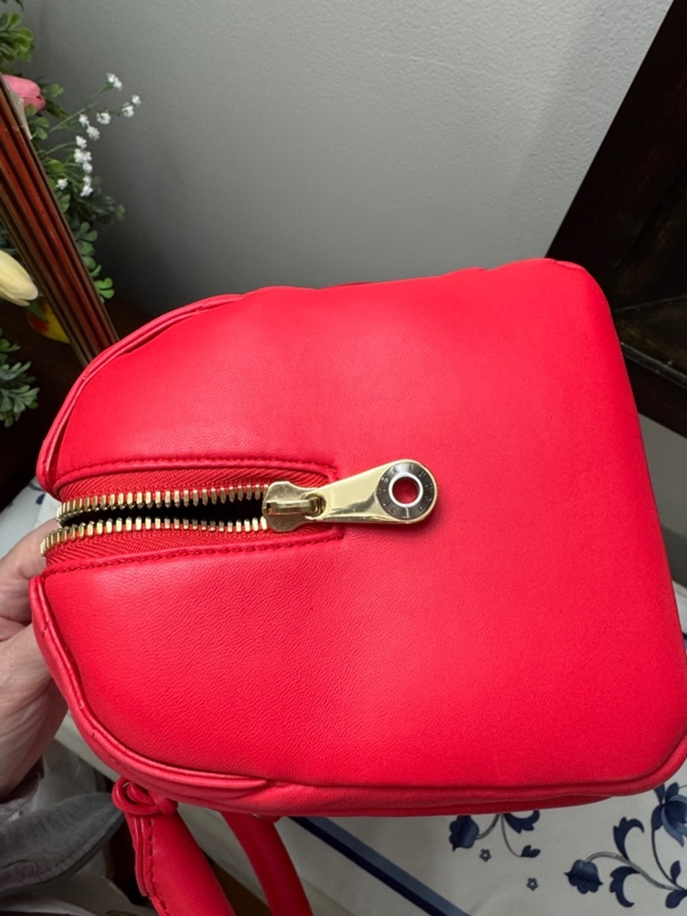 henri bendel Red Quilted Saffiano Leather Satchel Handbag EUC - Picture 6 of 10